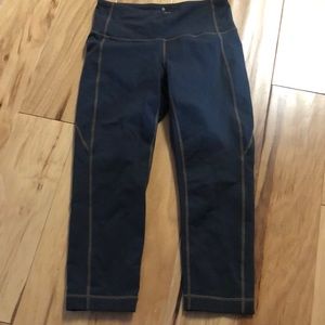 Athleta yoga Capri leggings